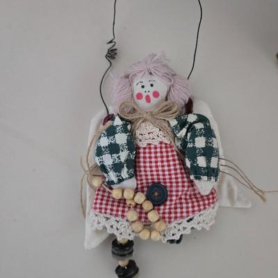 Vintage & Rustic Christmas Décor Lot – Nutcrackers, Towels, Ornaments, Reindeer & More