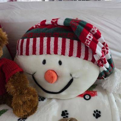 Holiday Decor Bundle – VERY SOFT Plush Blanket, Pillows, Bear, & More
