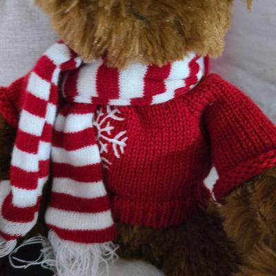 Holiday Decor Bundle – VERY SOFT Plush Blanket, Pillows, Bear, & More