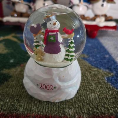 Charming Snowman Christmas Decor Lot – Figurines, Stocking hangers, Cards & Rug