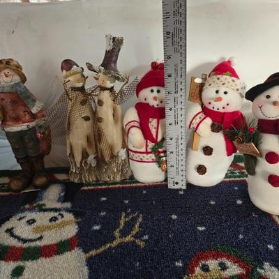 Snowman Christmas Decor Bundle – Figurines, Basket, Rug & More