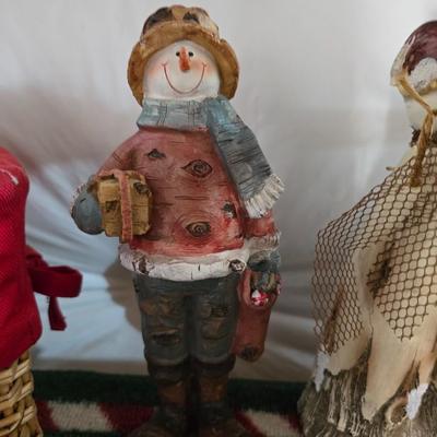 Snowman Christmas Decor Bundle – Figurines, Basket, Rug & More