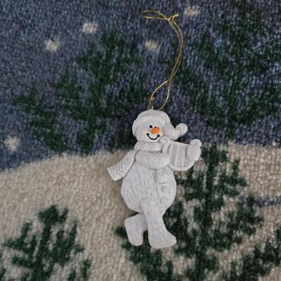 Large Snowman Décor & Ornament Lot – Plush, Fabric, and Folk Art Accents, Rug and more