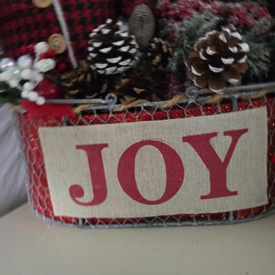 Holiday Décor Lot – Santa, Snowmen, Wreaths & JOY Basket