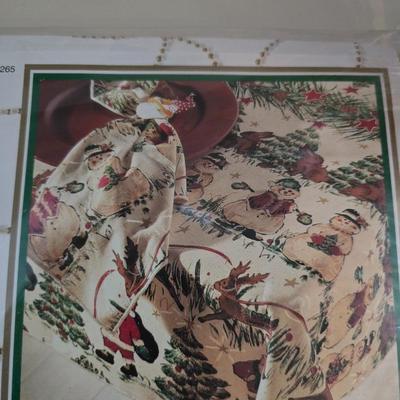 Rustic Holiday Decor Lot – Camper Sign, Plaid Accents, Gnome & More