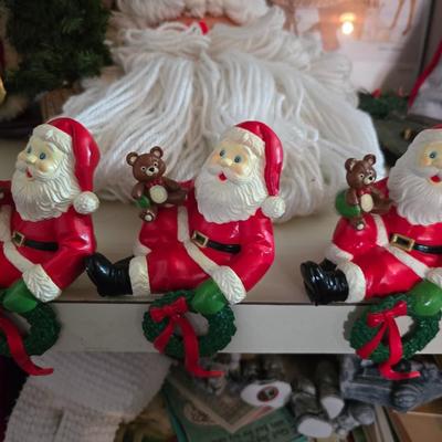 Large Holiday Tote Full of Santa-Themed Holiday Décor
