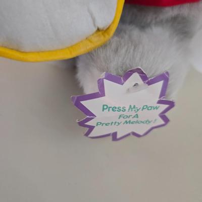 Lot: Animated Holiday and Plush Toy Collection – Musical & Decorative