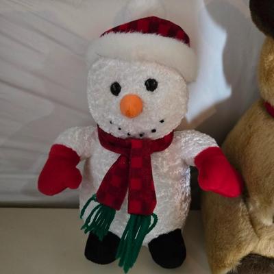 Plush Holiday Characters & Accessories – 9-Piece Christmas Set