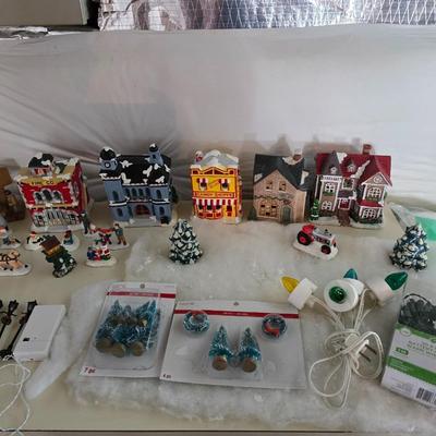 Holiday Village Ceramic Light-Up Set – 20+ Piece Lot