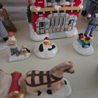 Holiday Village Ceramic Light-Up Set – 20+ Piece Lot