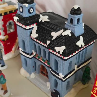 Holiday Village Ceramic Light-Up Set – 20+ Piece Lot