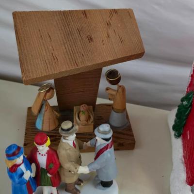 Holiday Village Ceramic Light-Up Set – 20+ Piece Lot