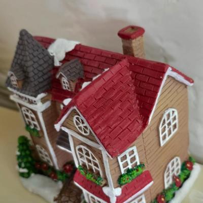 Holiday Village Ceramic Light-Up Set – 20+ Piece Lot