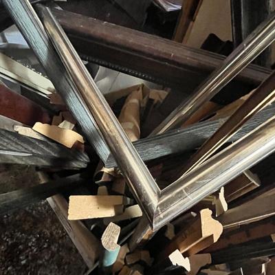 Lot 352 Frame pieces & blocking boards