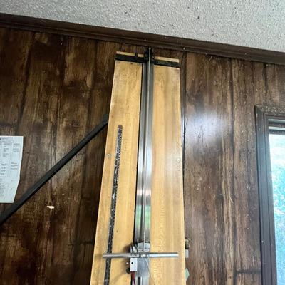 Lot 355 Wall mounted Matte cutter