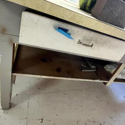 Lot 360 Large work station table