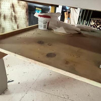 Lot 360 Large work station table