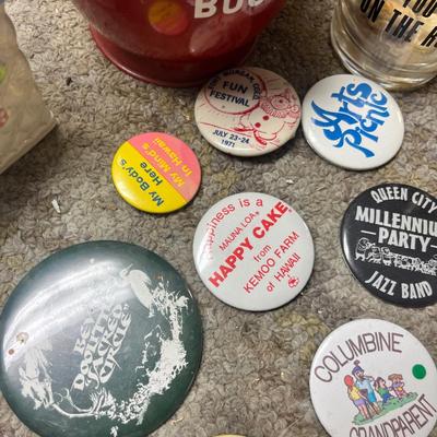Lot 367 Vintage collectibles lot