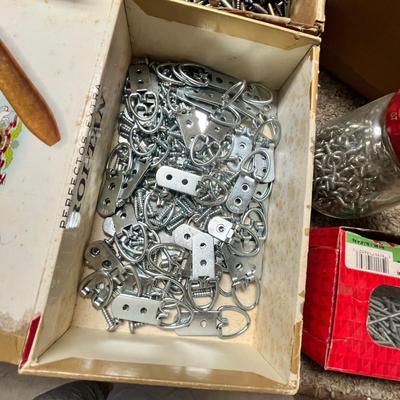 Lot 368 Hardware