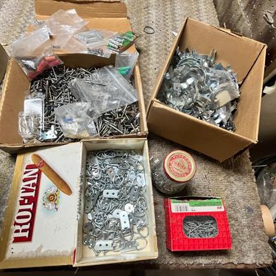 Lot 368 Hardware