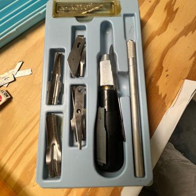Lot 370 Exacto knives