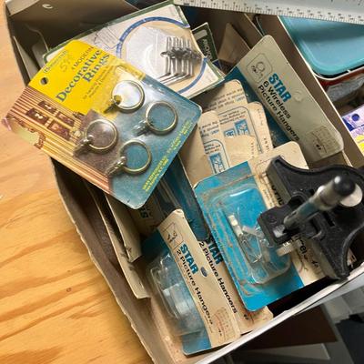 Lot 371 Hardware lot