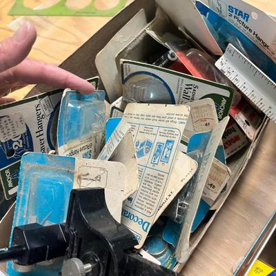 Lot 371 Hardware lot