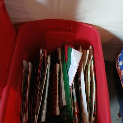 Holiday Wrapping & Card Station – Two-Tote Lot