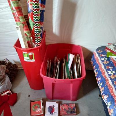 Holiday Wrapping & Card Station – Two-Tote Lot