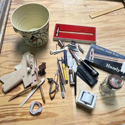 Lot 374 Assorted tools