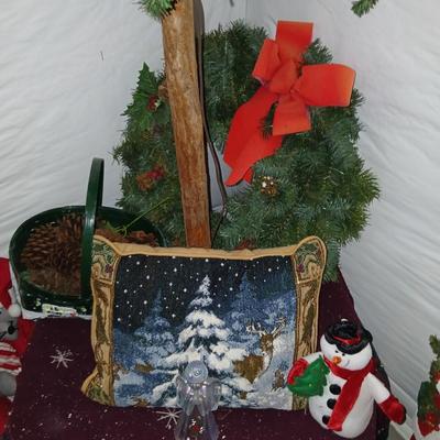 Rustic Artificial Christmas Tree & Holiday Decor Display Lot