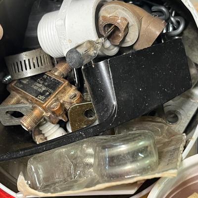Lot 377 Household items