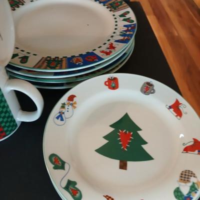 1998 Welcome Winter Holiday Stoneware Dish Set by Go-Gator