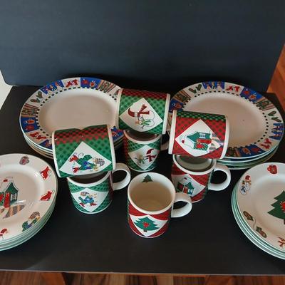 1998 Welcome Winter Holiday Stoneware Dish Set by Go-Gator