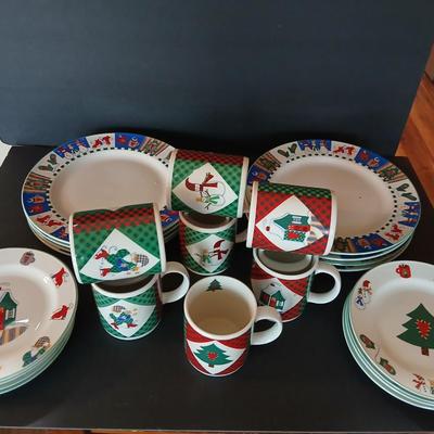1998 Welcome Winter Holiday Stoneware Dish Set by Go-Gator