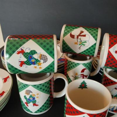 1998 Welcome Winter Holiday Stoneware Dish Set by Go-Gator