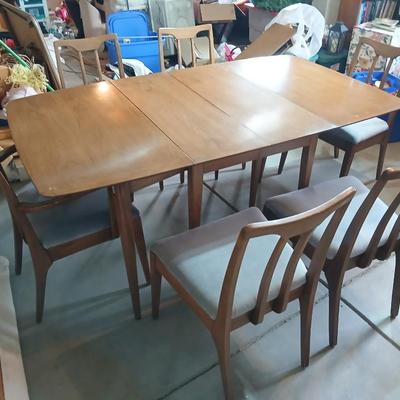 Mid-Century Modern Drop-Leaf Dining Table with 6 Chairs