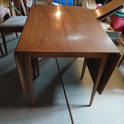 Mid-Century Modern Drop-Leaf Dining Table with 6 Chairs
