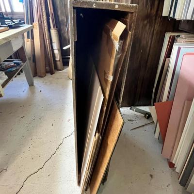 Lot 380 Antique box w/ matting