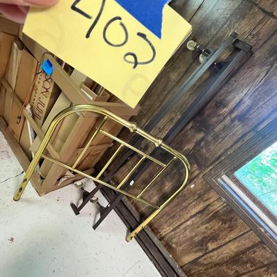 Lot 402 Vintage Brass twin bed