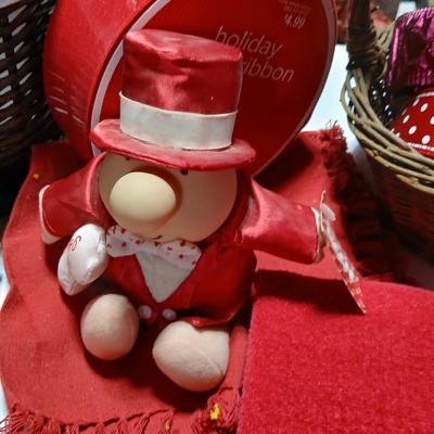 Lot of Valentine’s Day Décor & Gifts – Wreaths, Towels, Ziggy Plush, Crafts