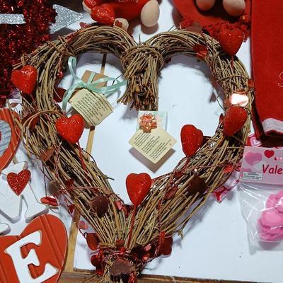 Lot of Valentine’s Day Décor & Gifts – Wreaths, Towels, Ziggy Plush, Crafts