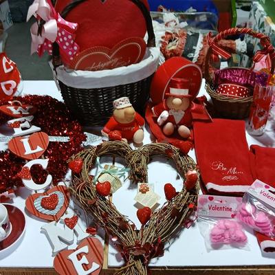 Lot of Valentine’s Day Décor & Gifts – Wreaths, Towels, Ziggy Plush, Crafts