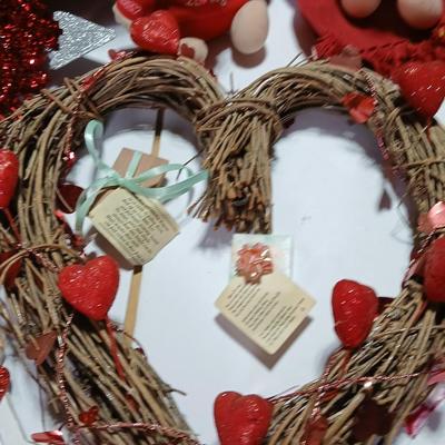 Lot of Valentine’s Day Décor & Gifts – Wreaths, Towels, Ziggy Plush, Crafts