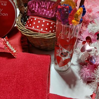 Lot of Valentine’s Day Décor & Gifts – Wreaths, Towels, Ziggy Plush, Crafts