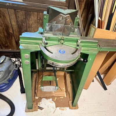 Lot 406 Frame cutter