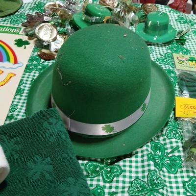 Large Lot of St. Patrick’s Day Décor – Towels, Hats, Shamrocks, Crafts