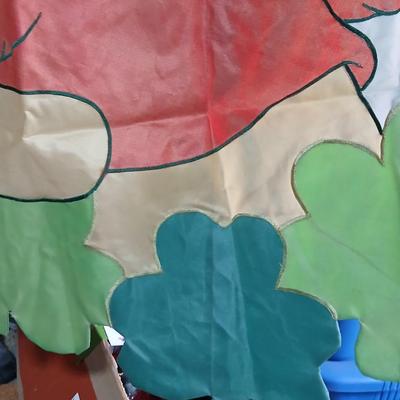 Large Lot of St. Patrick’s Day Décor – Towels, Hats, Shamrocks, Crafts