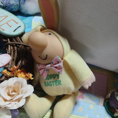 Large Easter Décor & Basket Lot – Plush, Eggs, Ornaments, rug, Fabric Décor all in a nice storage tote!