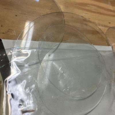 Lot 409 Small oval & round glass for frames